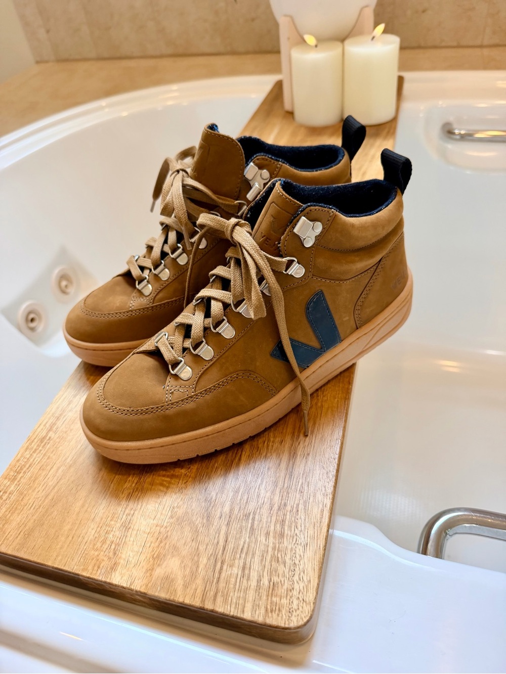 Veja RORAIMA SUEDE BROWN BLACK GUM SOLE womens size 9 NWT